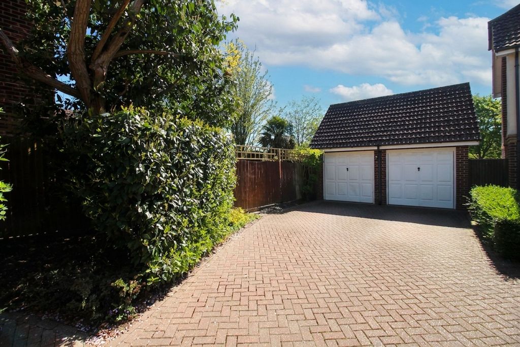 Additional image 20 of 4 bed detached house for saleJohn Newington Close, Kennington TN24