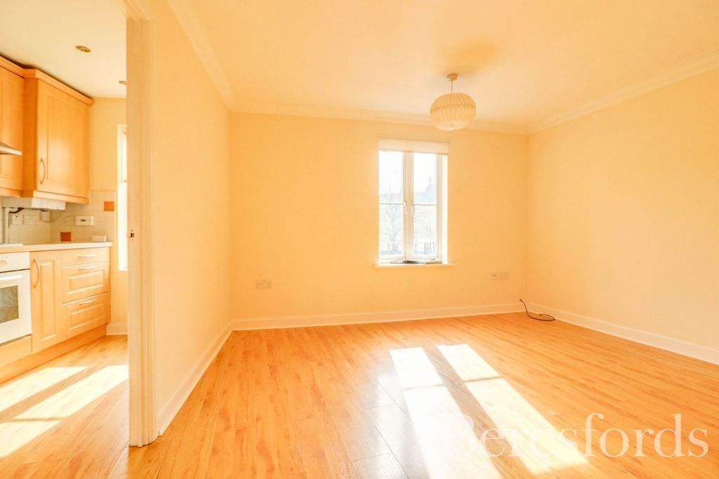 Property photo 2 of 16 Picture No. 01