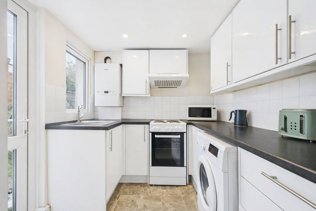 Property photo 3 of 8 Photo 25