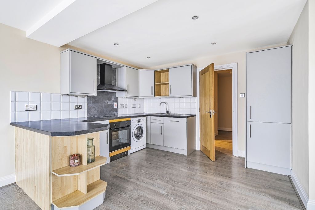 Property photo 2 of 16 Kitch