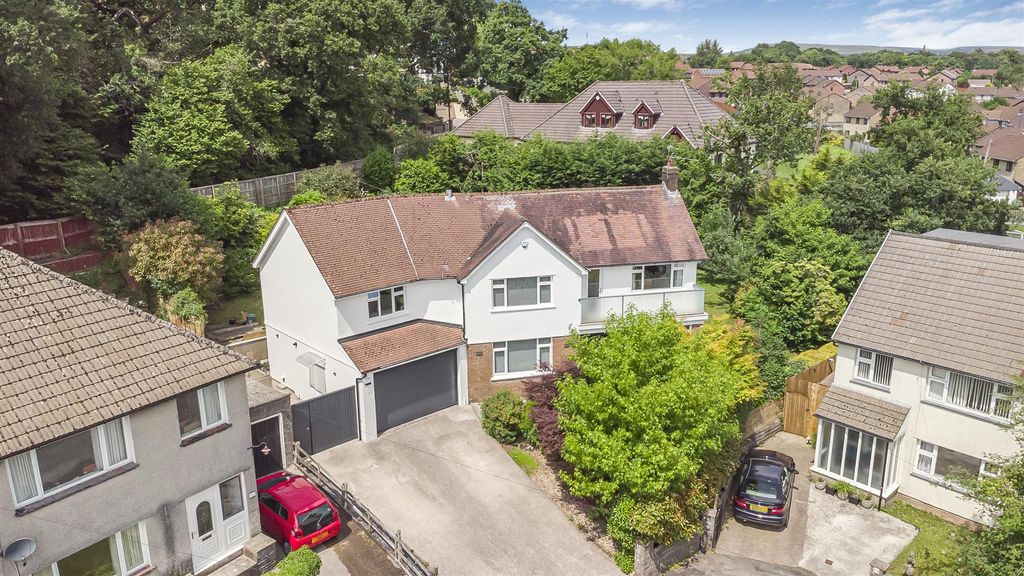 Property photo 1 of 26
