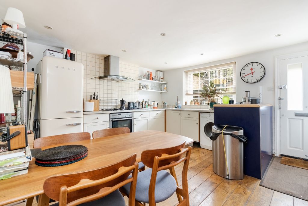 Property photo 2 of 15 Ripplevale Grove