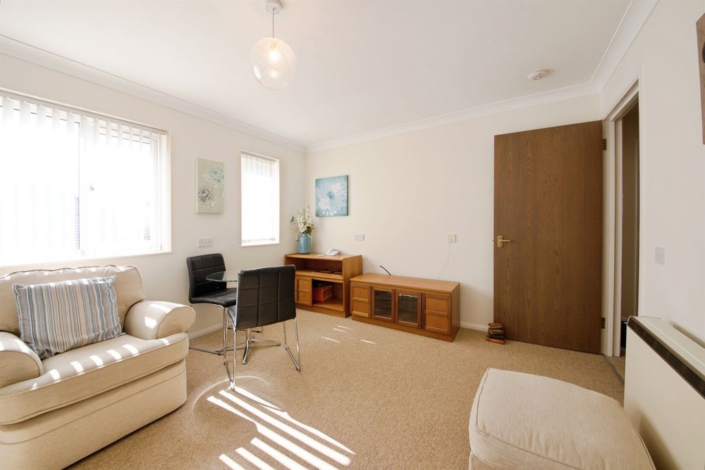 Property photo 3 of 10