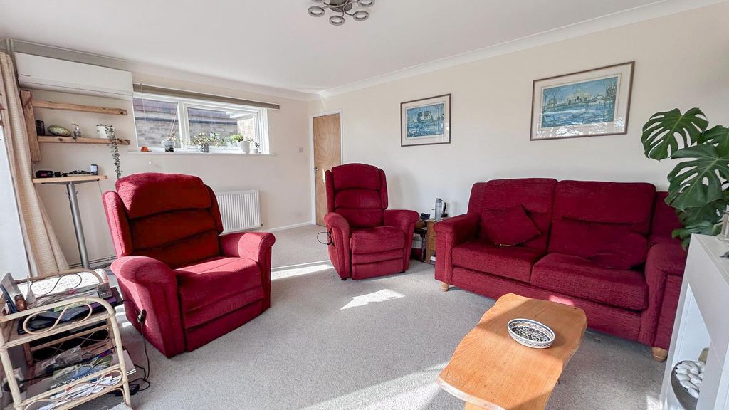 Property photo 3 of 16 16-F5Cb9Af7-F18F-43B1-Bb94-83122748F3E7.Jpg