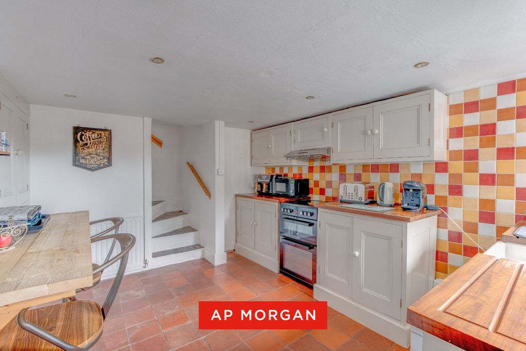 Property photo 3 of 17 Picture No. 24