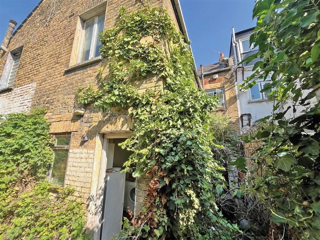 Property photo 3 of 10