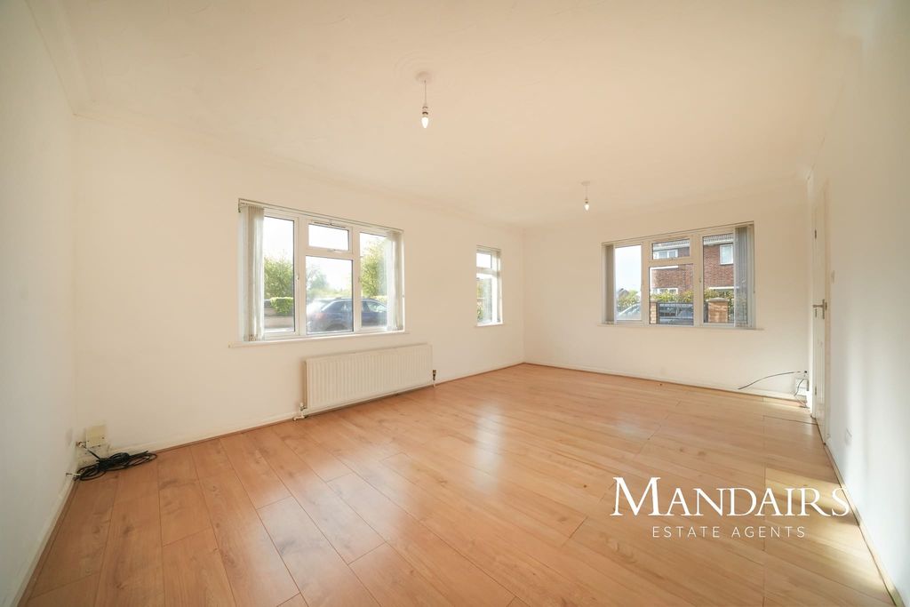 Property photo 3 of 24