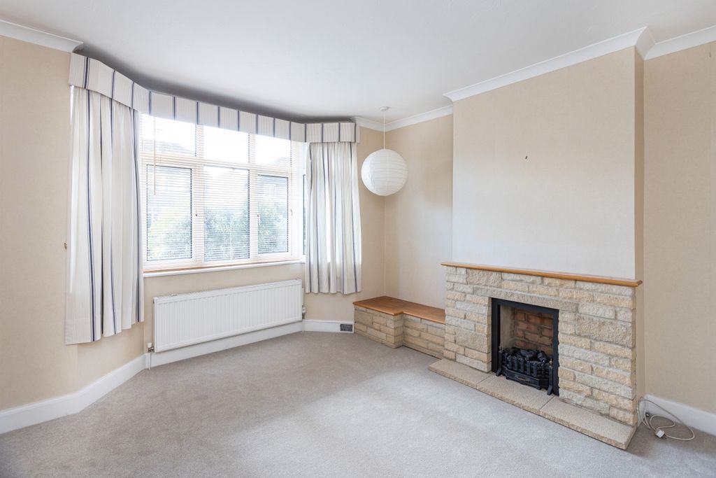 Property photo 2 of 19 Living Room