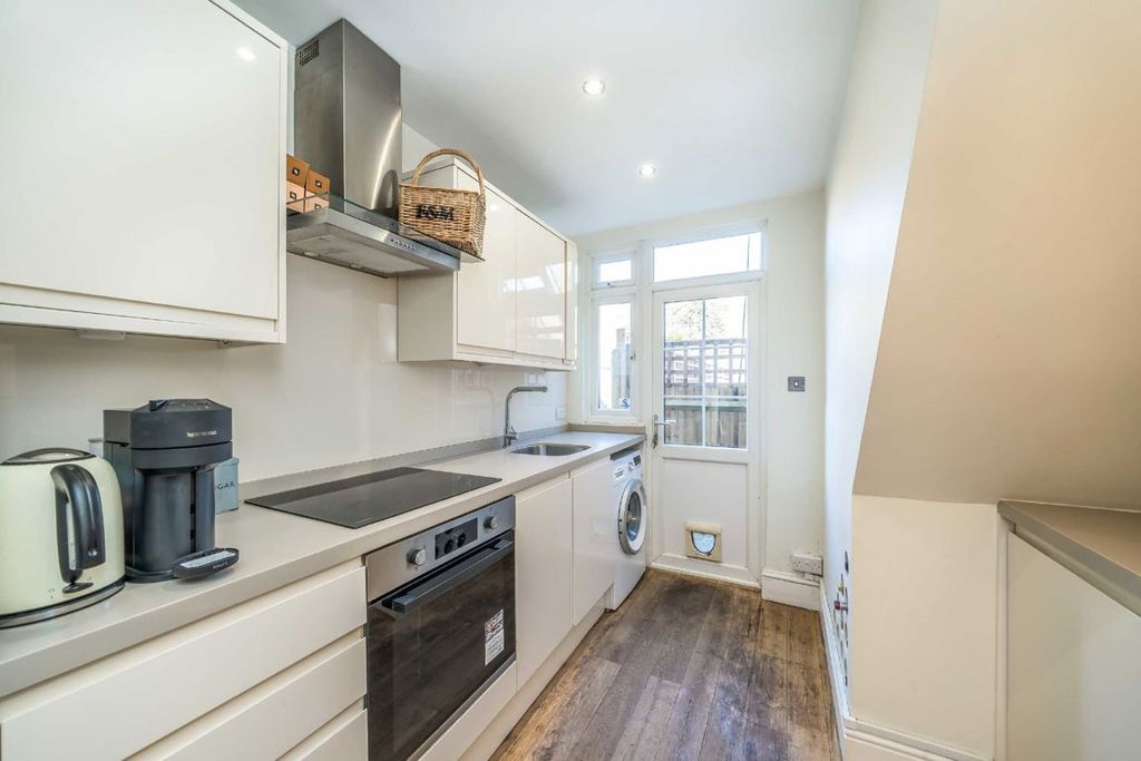 Property photo 2 of 7