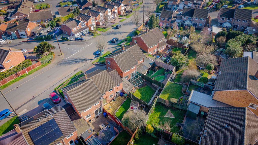 Property photo 3 of 27