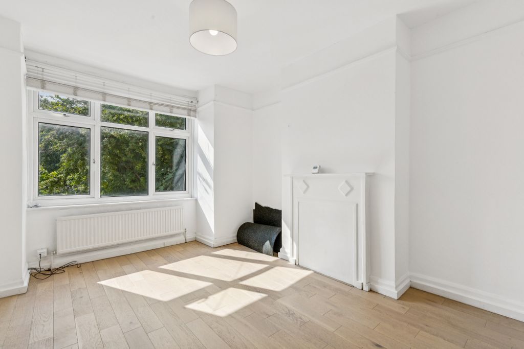 Property photo 1 of 7 9