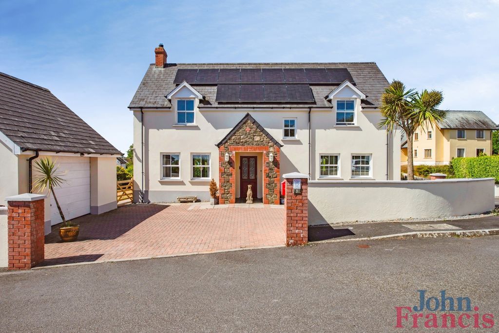 Property photo 1 of 28 Pbox-Img.Jpg