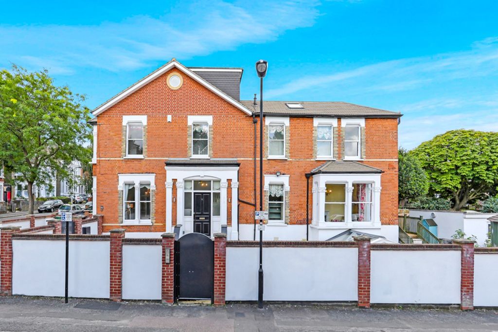 Property photo 3 of 14