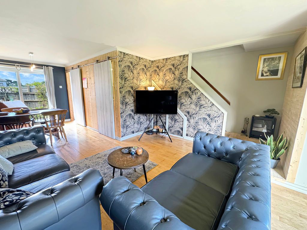 Property photo 3 of 22 Photo 9
