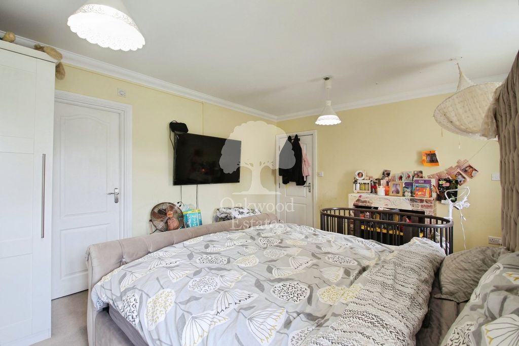 Property photo 3 of 58