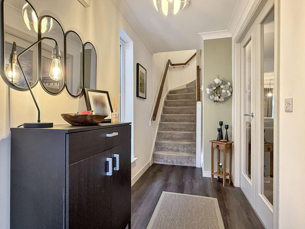 Property photo 2 of 27 Hallway