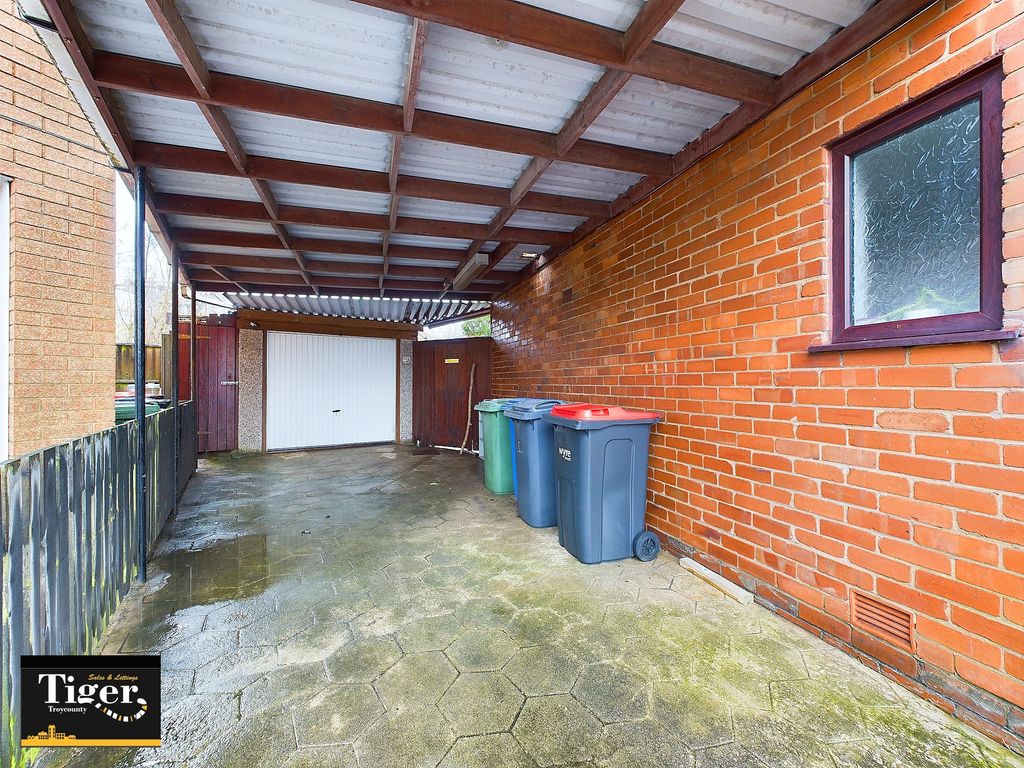 Property photo 2 of 18 Cam03440G0-Pr0262-Still021