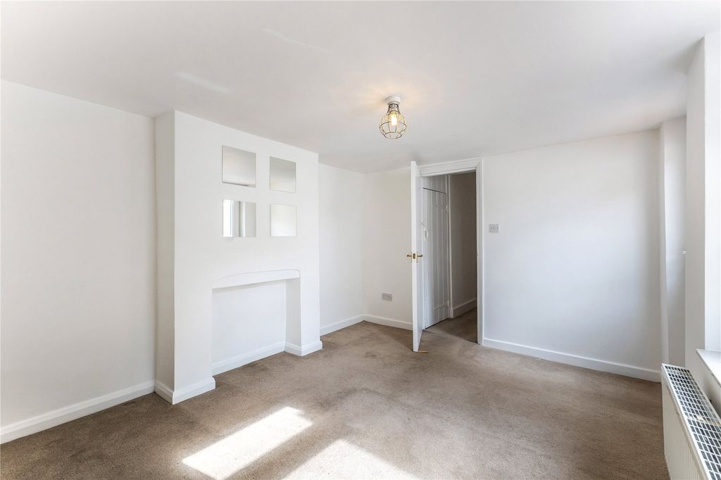 Property photo 3 of 7 Picture No. 01