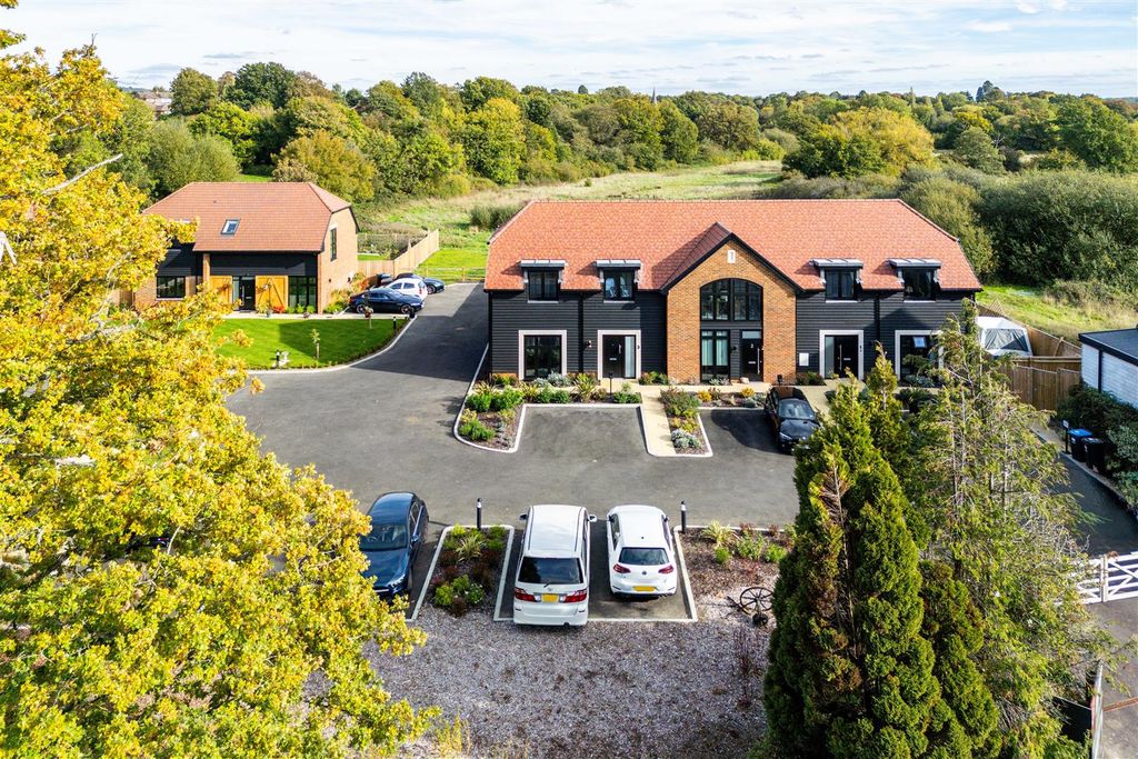 Property photo 3 of 22