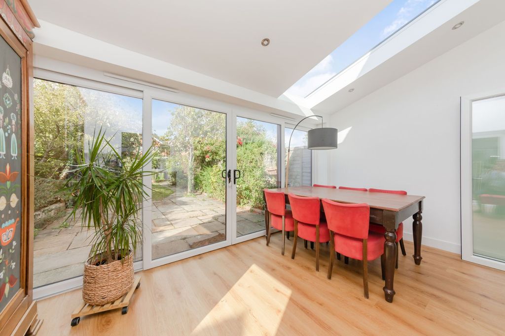 Property photo 3 of 21