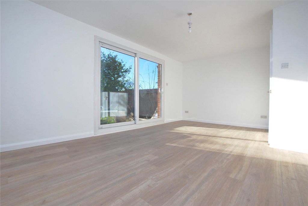 Property photo 3 of 8 Picture No. 03