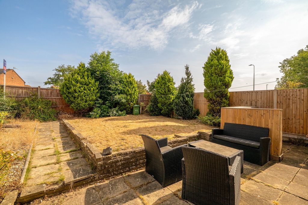 Property photo 3 of 11