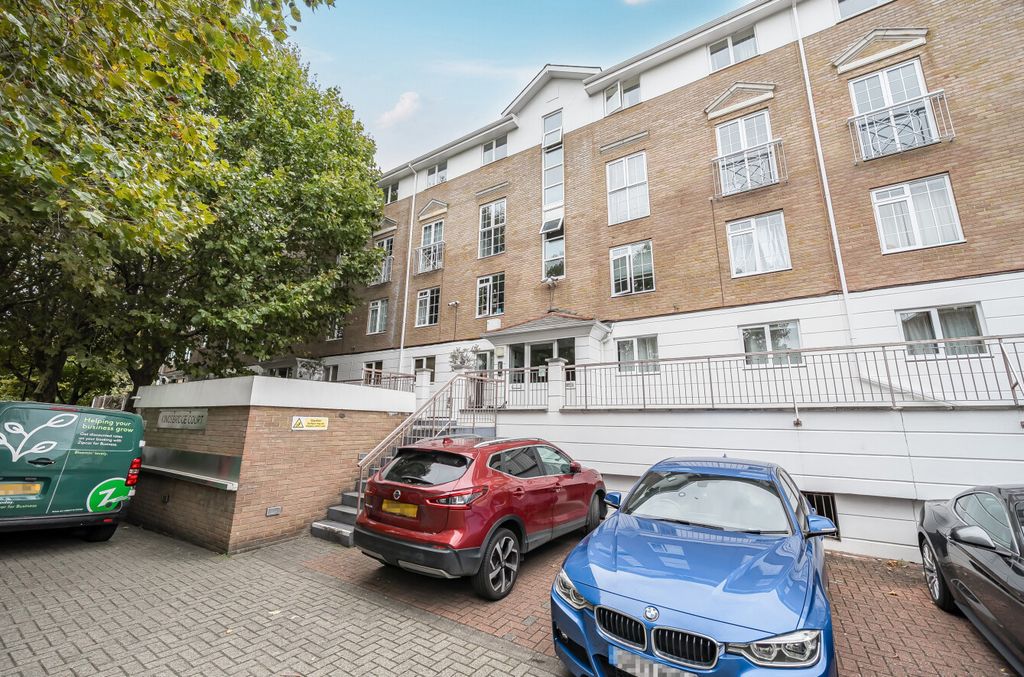 Property photo 1 of 21 1360588-1-68d667F...