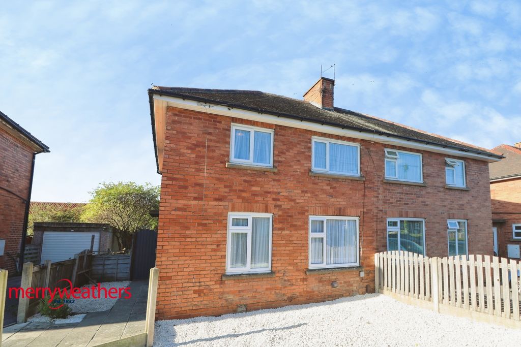 Property photo 1 of 13 External