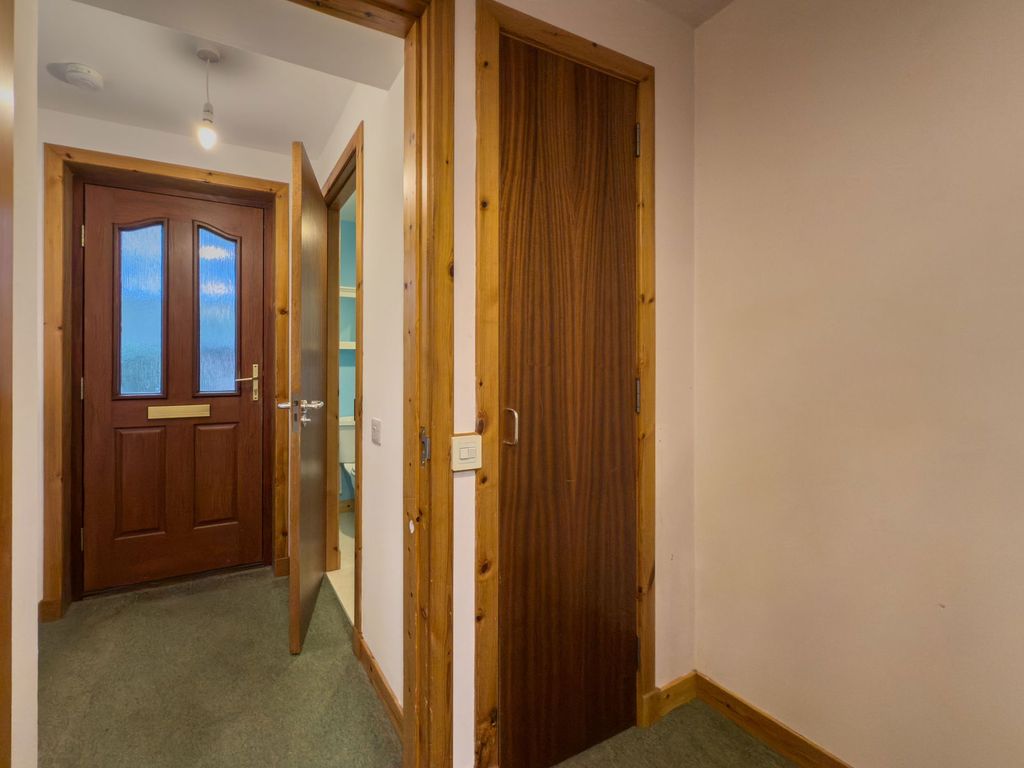 Property photo 3 of 24