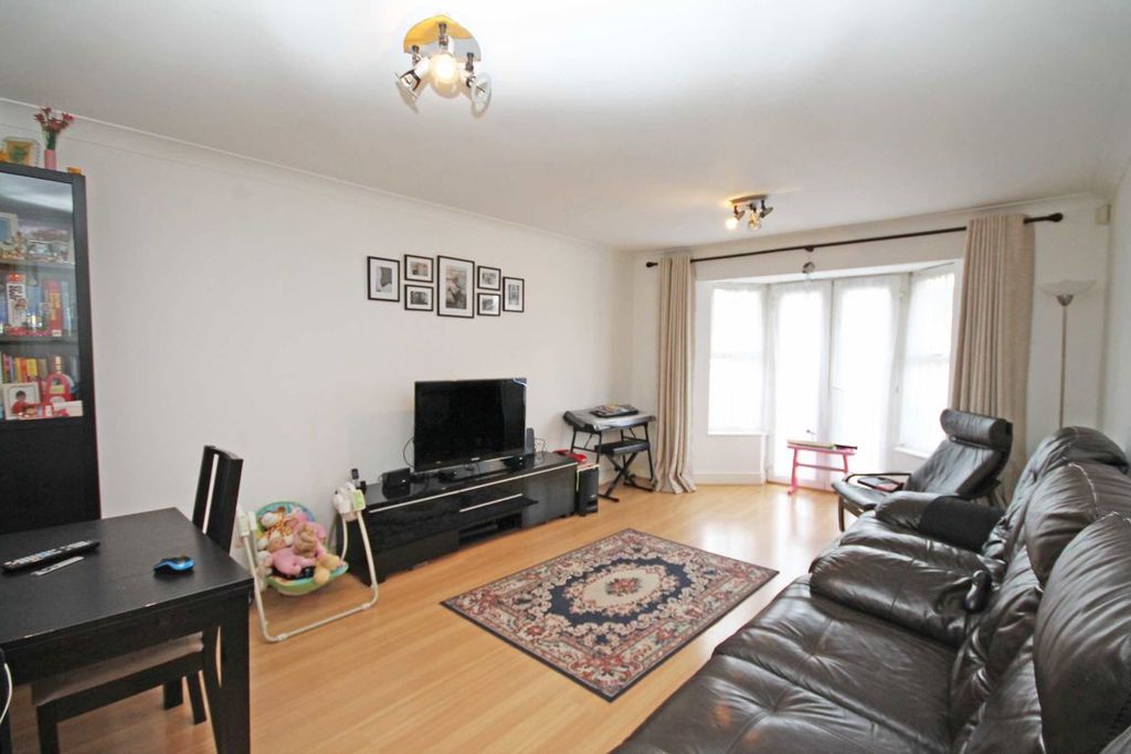 Property photo 2 of 4