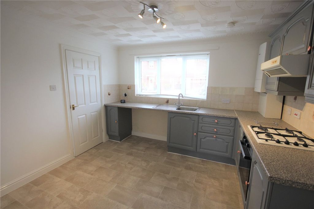 Property photo 3 of 8 Picture No. 11