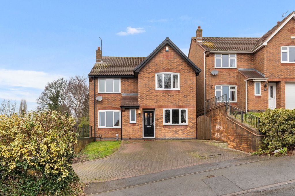 Property photo 1 of 30