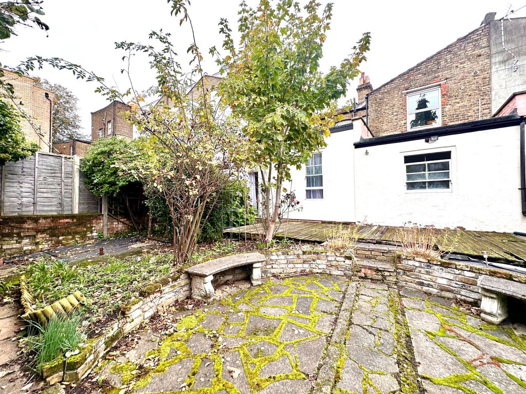 Property photo 3 of 7
