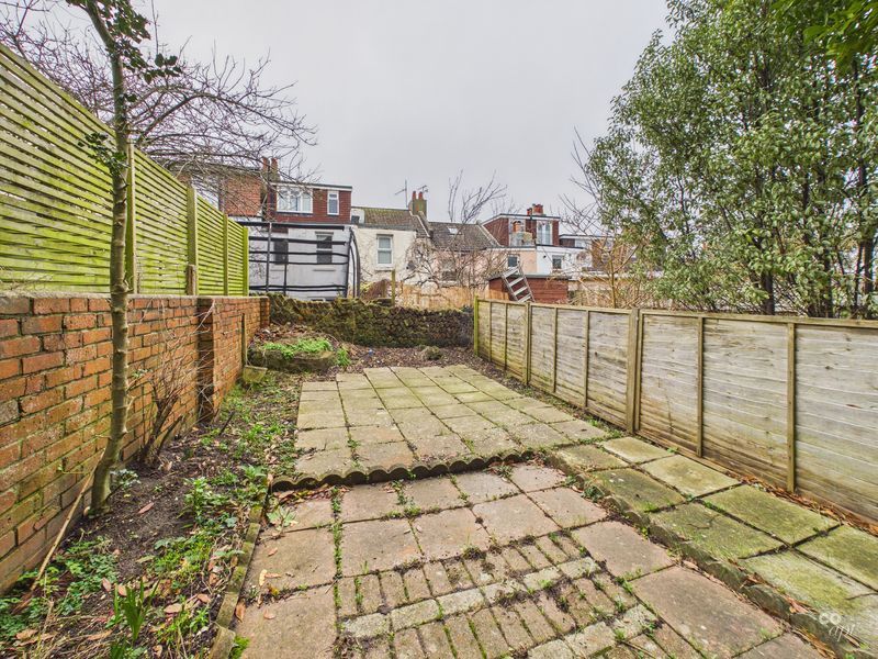 Property photo 2 of 14 Garden