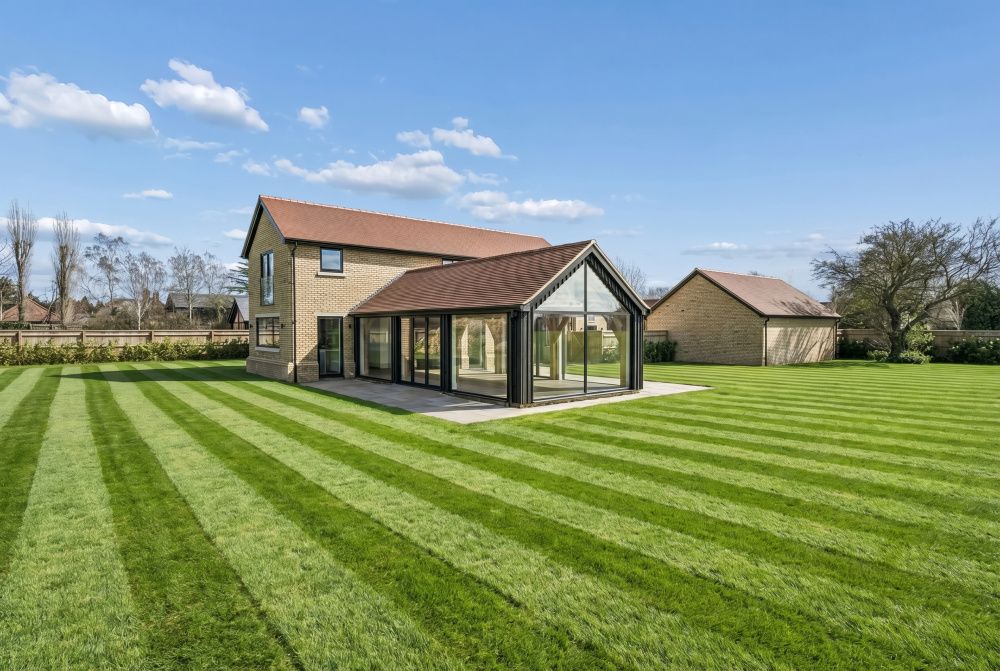 Property photo 1 of 18