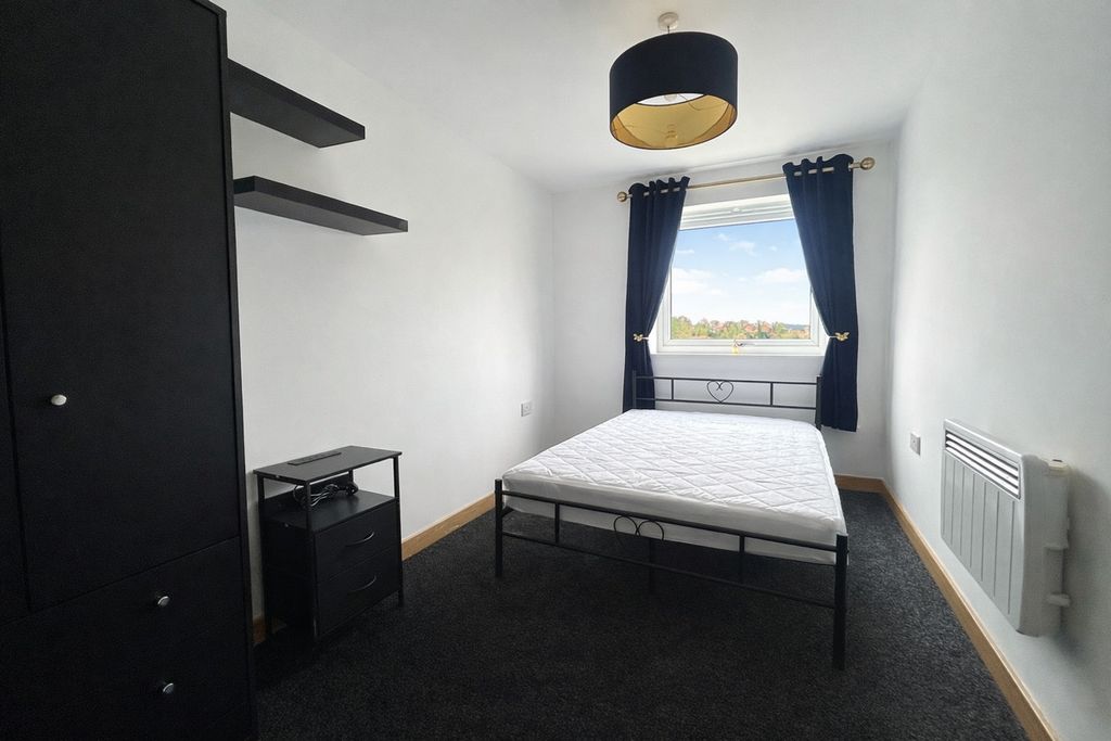 Property photo 2 of 6