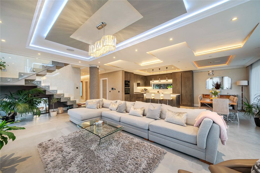 Property photo 2 of 20 Picture No. 03