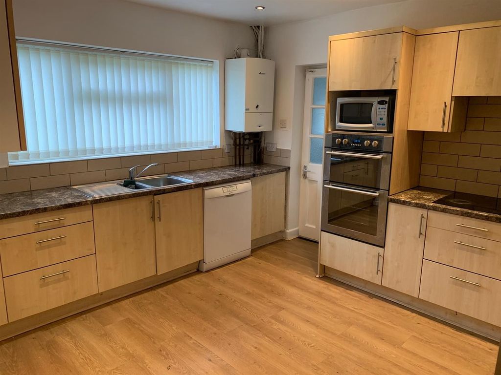 Property photo 2 of 14 10