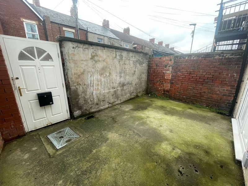 Property photo 2 of 9 Photo 2