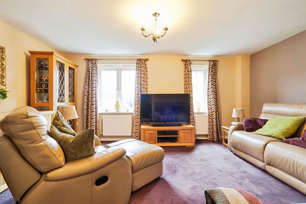 Property photo 3 of 18