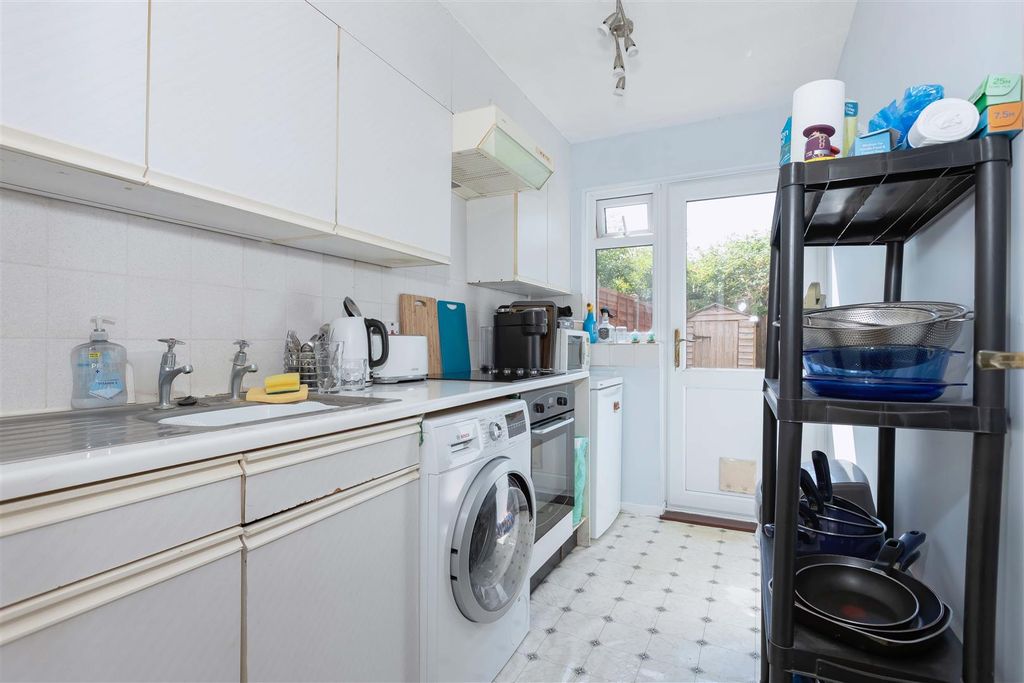 Property photo 2 of 9 Friar Walk_3.Jpg