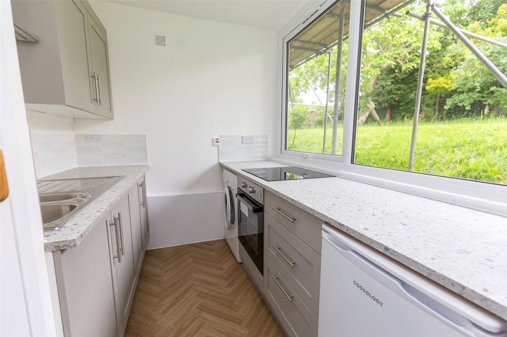 Property photo 3 of 10 Picture No. 05