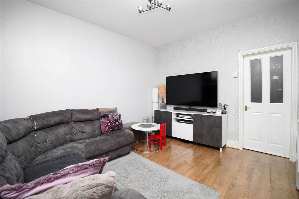 Property photo 3 of 17 Photo-2.Jpg