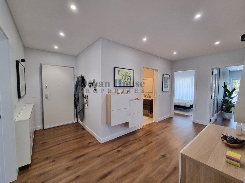 Property photo 2 of 31