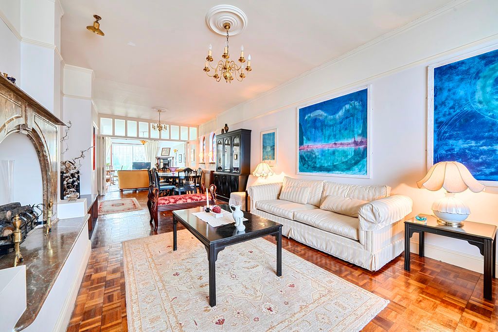 Property photo 3 of 31 Photo 23