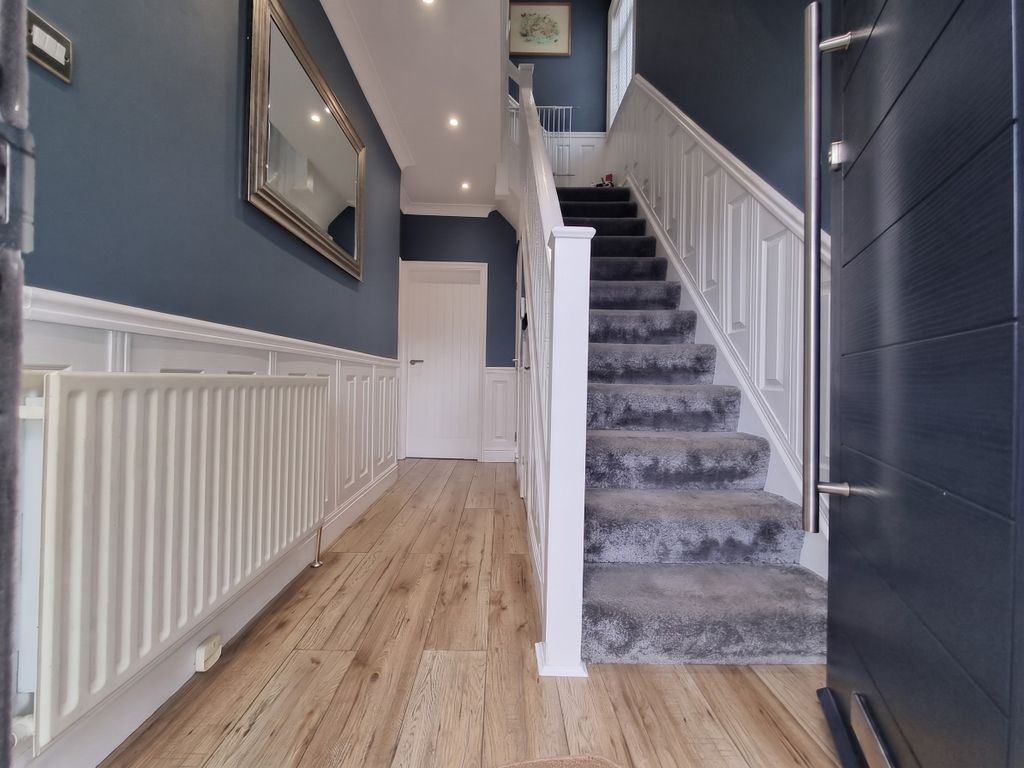 Property photo 3 of 20 Hallway