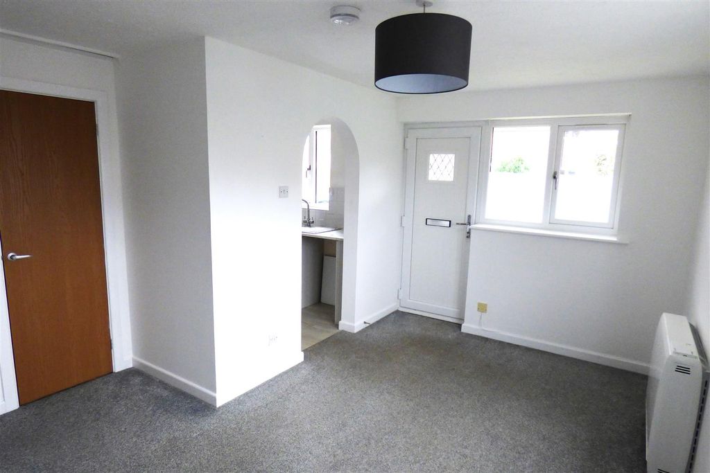 Property photo 3 of 8 P1410373.Jpg