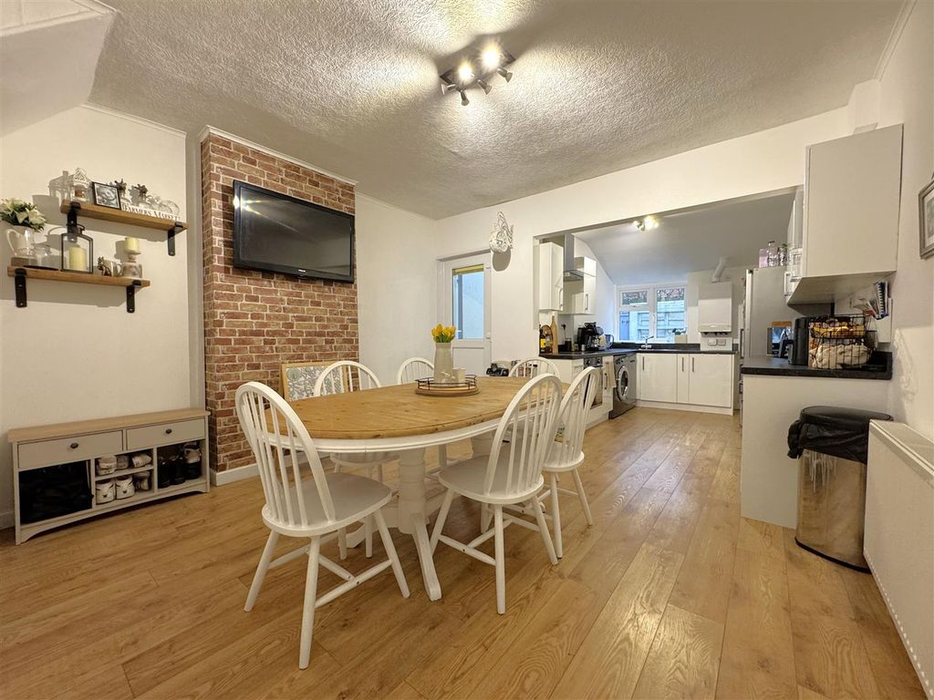 Property photo 2 of 14 2.Jpeg