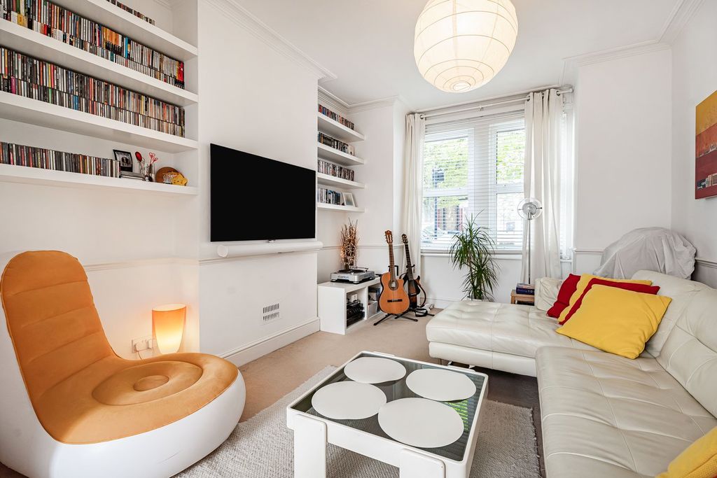 Property photo 2 of 15