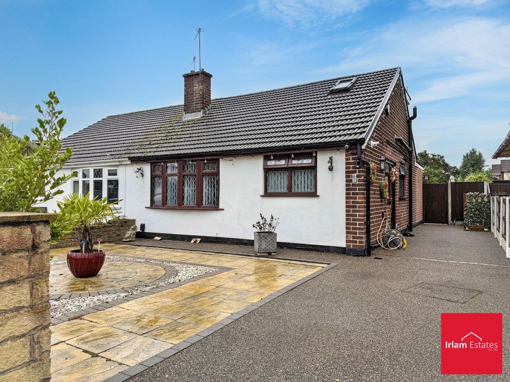 Property photo 2 of 27